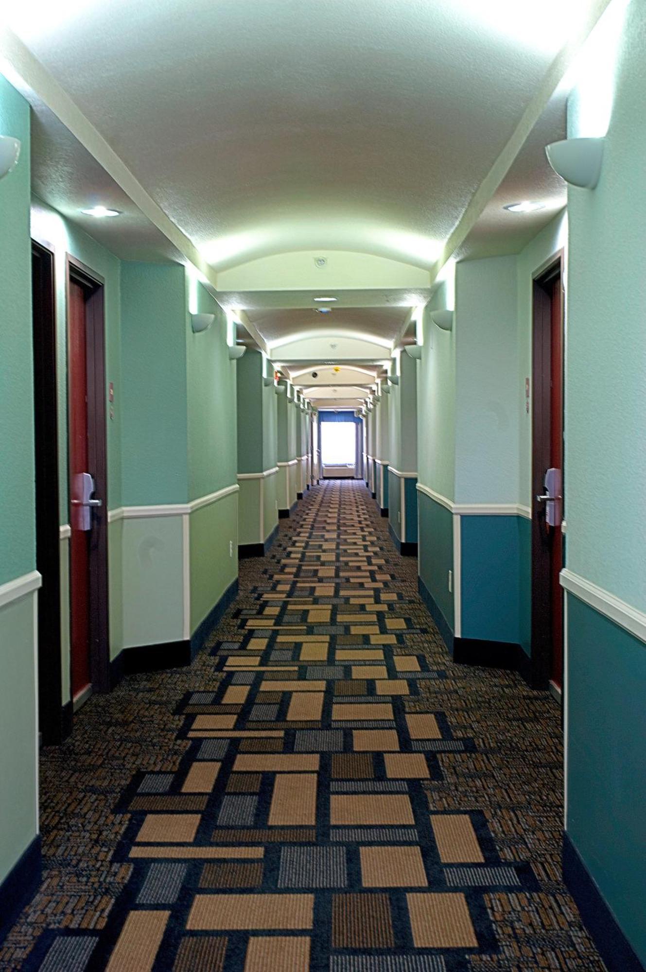 Super 8 By Wyndham Irving/Dfw Apt/North Экстерьер фото
