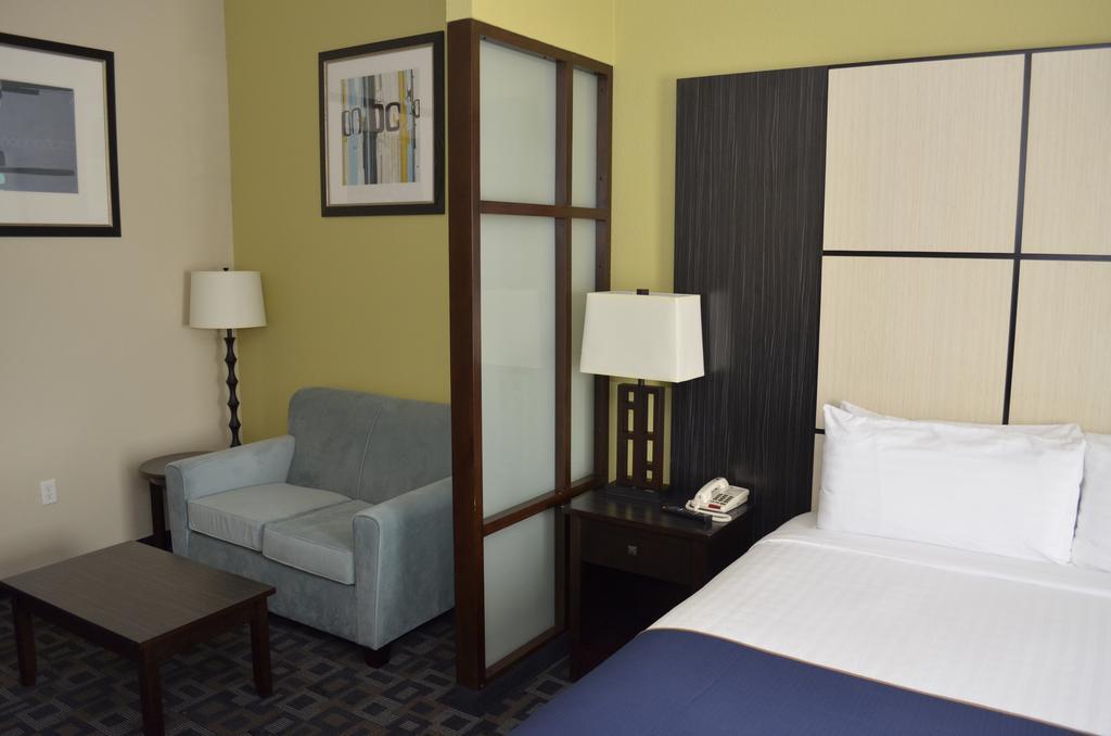 Super 8 By Wyndham Irving/Dfw Apt/North Экстерьер фото