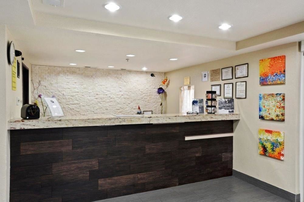 Super 8 By Wyndham Irving/Dfw Apt/North Экстерьер фото