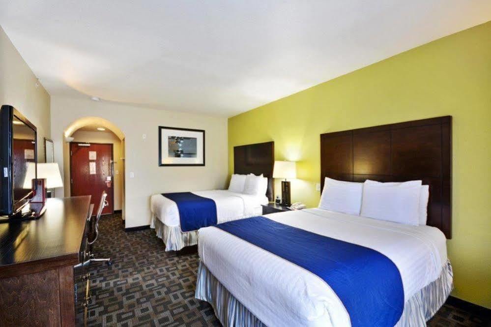 Super 8 By Wyndham Irving/Dfw Apt/North Экстерьер фото